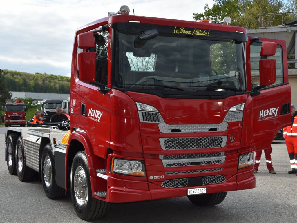 Camions-grues de 12 à 99 t/m - Henry Transports SA - Henry Transports SA -  Transport de machines - Ecublens VD - Lausanne vaud